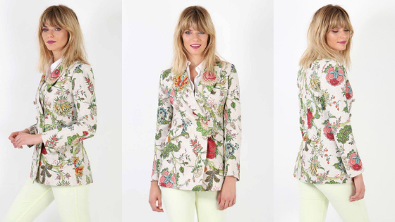 Chaqueta cruzada estampada de la firma The Extreme Collection