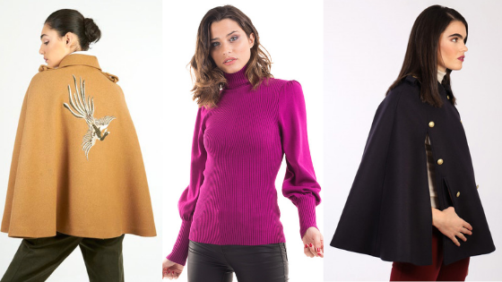Combinación de capa en color marino y camel con jersey de cuello vuelto en color fucsia