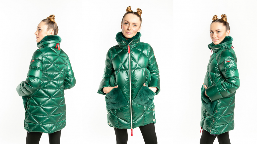 Parka con pelo en el cuello y los bolsillos